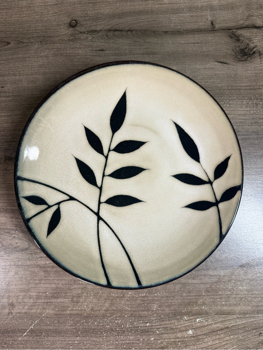 Gibson Elite Midnight Palm Leaves 11” Dinner Plates Brown Cream Set of 2